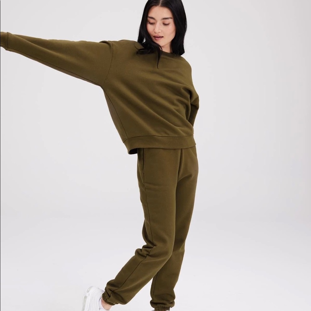 Girlfriend Collective Sweat Set in Forrest
